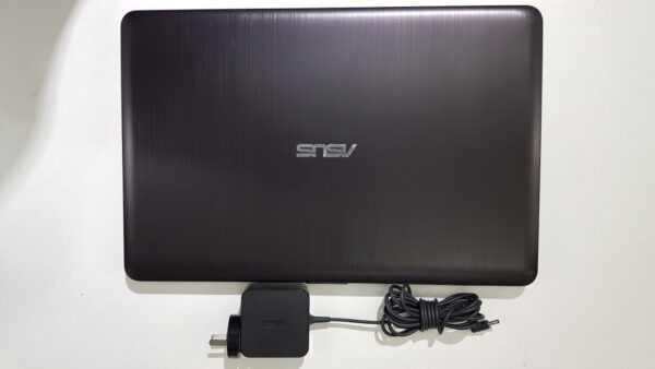 Asus X541U tapa superior y cargador