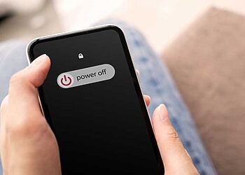 Quanto spesso dovresti spegnere il telefono?