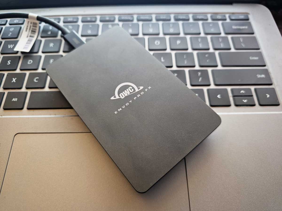Thunderbolt 5 📉 まだうまく動作しない未来の接続😤 15 OWC エンボイ プロ FX SSD