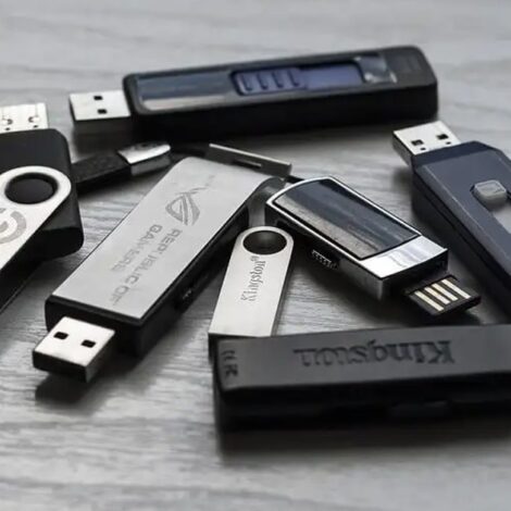 كيفية تهيئة محرك أقراص فلاش USB (Windows وMac)