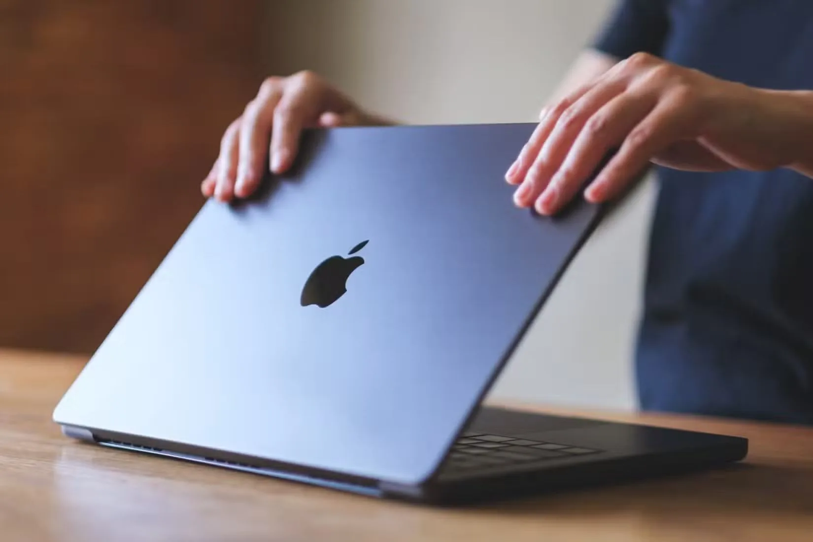 Comment empêcher votre MacBook de démarrer lorsque vous ouvrez le couvercle : Découvrez l'astuce ! 🚀