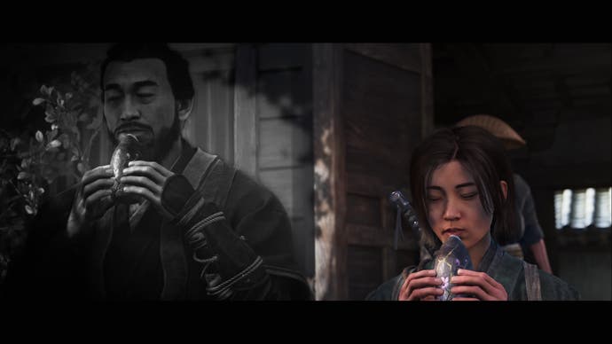 Screenshot da AC Shadows che mostra la giovane Naoe e suo padre mentre suonano i loro strumenti a fiato