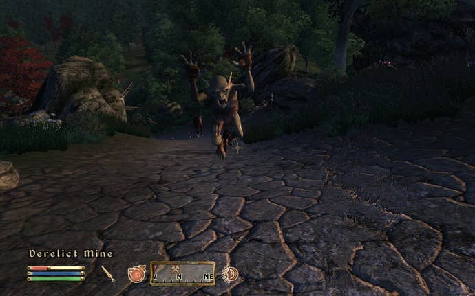 Guerras goblin de Oblivion: roba un tótem, causa caos 💥⏳ 10 Un goblin salta hacia el personaje jugador, con los brazos en el aire en una pose de ataque.