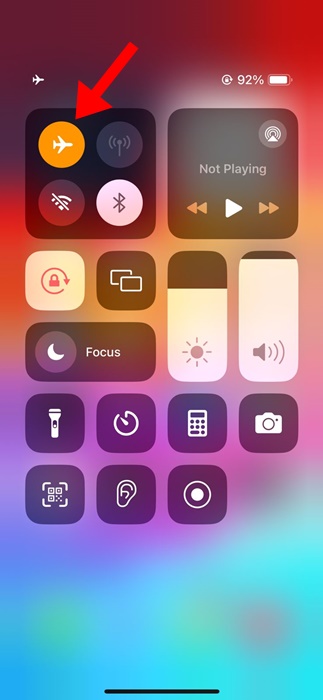iPhone Wi-Fi'ye bağlanmıyor mu? 2 dakikalık çözüm 🔧 19 iPhone'da Uçak Modu'nu açma ve kapatma