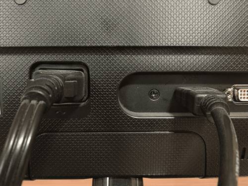 Revisa los Cables (Monitor)