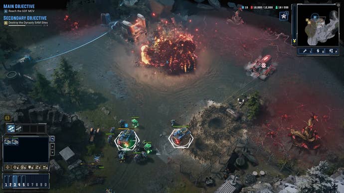Reseña Tempest Rising: ¡RTS clásico revive con 22 misiones! 🔥 8 Captura de Tempest Rising mostrando una base bajo asedio