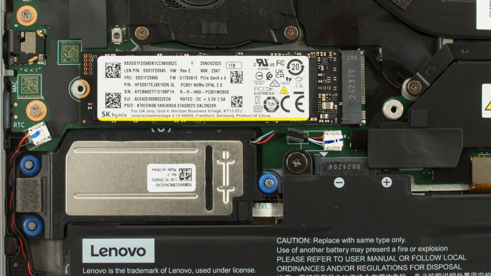 Один слот для SSD в ThinkPad X9-14 первого поколения: оптимальное решение для хранения данных.