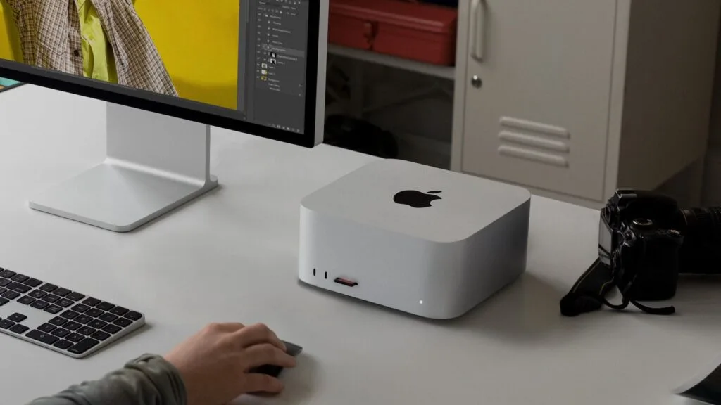Mac Studio 2025: ¿Vale la pena actualizar? 🚀 Descubre el salto 75% más rápido 3 Mac Studio Desk