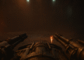 Doom The Dark Ages e a melhor arma - Texto alternativo: Visão em primeira pessoa do jogador em Doom The Dark Ages, mostrando a poderosa arma de cano duplo da Dark Ages com efeito de fogo em um ambiente escuro e sombrio do jogo.