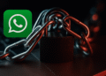 WhatsApp and security: The WhatsApp icon with a lock and chain symbolizes encryption and message privacy in the messaging app.