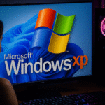 Mode de compatibilité Windows 11 : écran Windows 11 affichant le logo Windows XP, illustrant l'exécution d'anciens programmes sur PC.