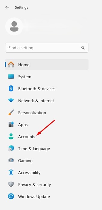 Выберите «Учетные записи» в меню левой боковой панели.