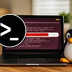 Desinstalar Linux - Portátil tipo Chromebook con Linux y terminal en pantalla junto a la mascota Tux, ilustrando cómo desinstalar Linux y limpiar tu Chromebook en 1 minuto.