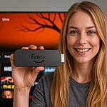 VPN Fire TV - Mujer usando Fire TV Stick en la televisión para ver Netflix y otras apps de streaming con VPN, protegiendo sus datos y desbloqueando más contenido.