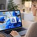 PowerToys – Hauptmerkmale: Ein Benutzer arbeitet an einem Laptop mit Windows 11 und PowerToys und demonstriert wichtige Produktivitäts- und Sicherheitsfunktionen, die eigentlich nativ in Windows enthalten sein sollten.