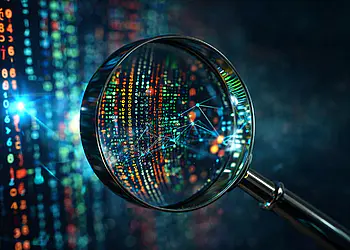 ماسح Betterleaks للأسرار يعرض عدسة مكبرة تحلل الشفرة الرقمية والبيانات المشفرة على شبكة تكنولوجية، ومفهوم الأمن السيبراني واكتشاف الثغرات الأمنية.