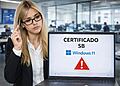 Expiración Secure Boot en Windows 11 mostrando advertencia de certificado SB vencido en pantalla de portátil en oficina corporativa.