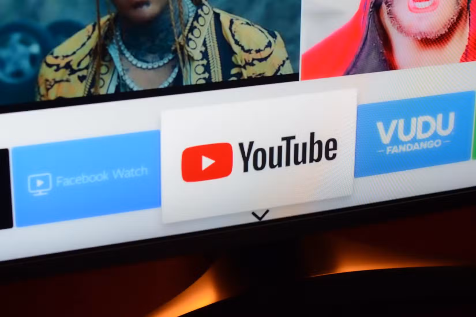 L'application YouTube sur une smart TV.